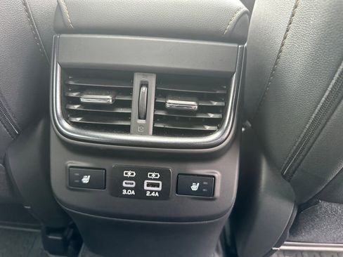 Used 2025 Subaru Outback Wilderness w/ Wilderness Package image 37