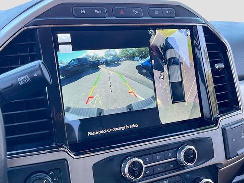 Used 2022 Ford F250 Lariat w/ Chrome Package image 14