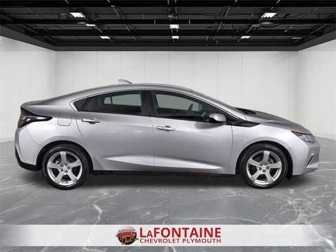 Certified 2018 Chevrolet Volt LT w/ Comfort Package image 9