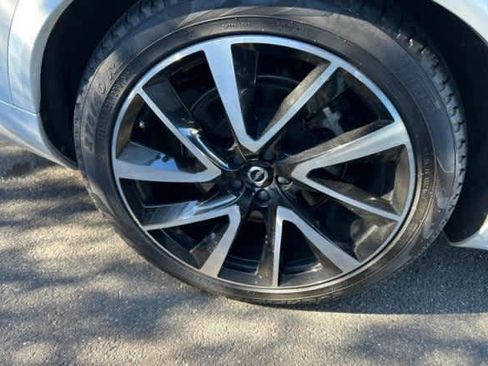 Certified 2023 Volvo XC90 T8 Ultimate w/ Lounge Package image 5