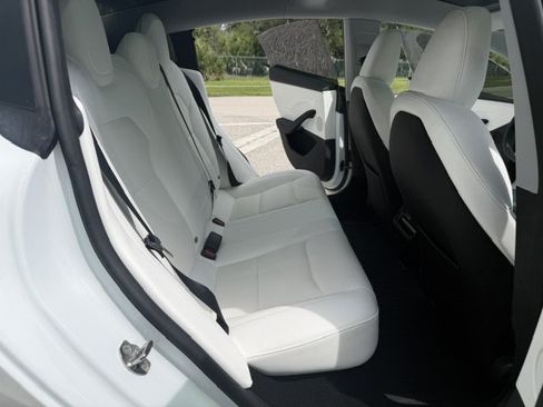 Used 2024 Tesla Model 3 Long Range AWD/4WD image 15