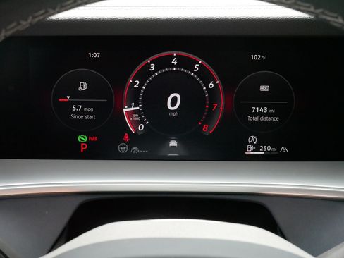 Certified 2025 Volkswagen Tiguan SE AWD/4WD image 21