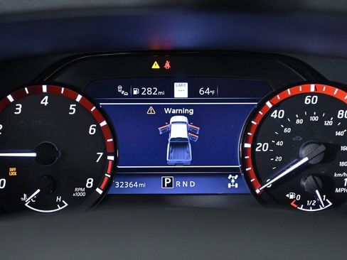 Used 2023 Nissan Frontier PRO-4X w/ Technology Package image 15