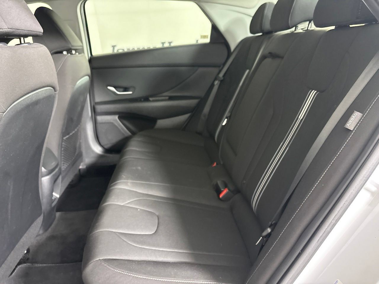 Used 2025 Hyundai Elantra SEL FWD image 24