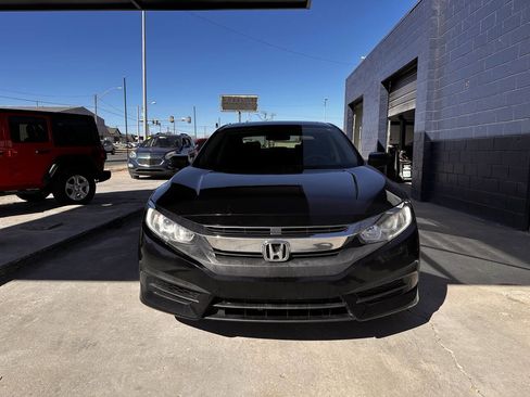 Used 2017 Honda Civic EX image 3