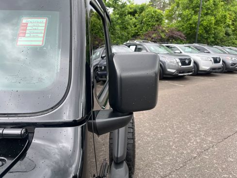 Used 2023 Jeep Wrangler Sport AWD/4WD image 35
