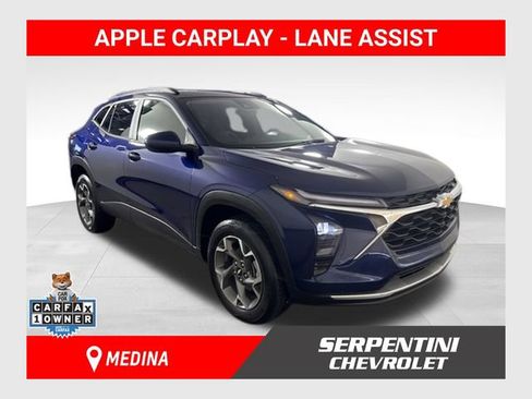 Used 2024 Chevrolet Trax LT FWD image 1
