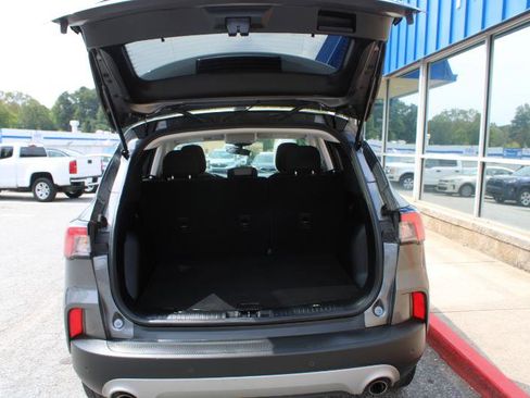 Used 2022 Ford Escape SE image 16