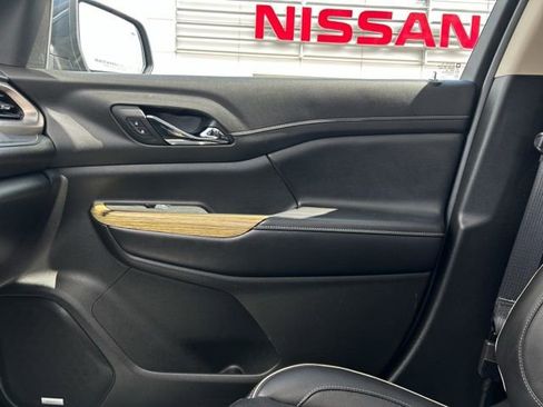 Used 2019 GMC Acadia Denali w/ Technology Package AWD/4WD image 47