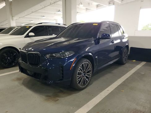 Certified 2024 BMW X5 xDrive40i w/ M Sport Package AWD/4WD image 1