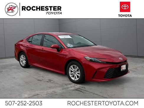 Used 2025 Toyota Camry LE FWD image 1