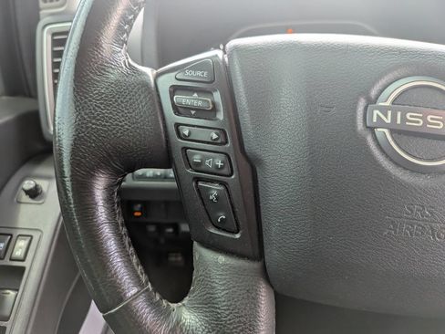 Used 2022 Nissan Frontier SV AWD/4WD image 14