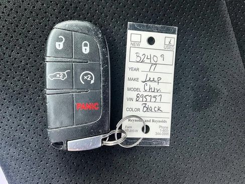 Used 2017 Jeep Grand Cherokee Altitude AWD/4WD image 36