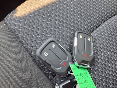Used 2024 GMC Terrain SLE FWD image 20