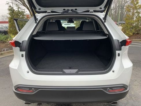 Used 2023 Toyota Venza LE image 32