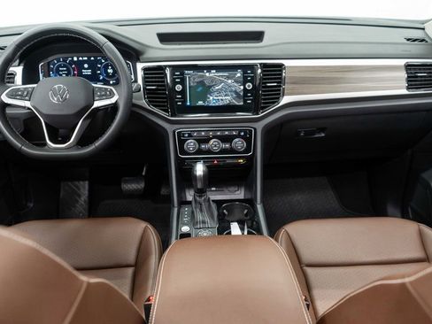 Used 2023 Volkswagen Atlas SEL AWD/4WD image 10