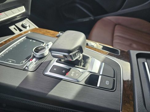 Used 2019 Audi Q5 2.0T Premium Plus w/ Premium Plus Package image 22