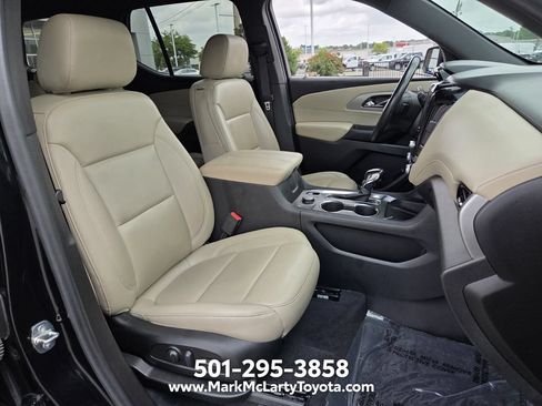 Used 2022 Chevrolet Traverse LT AWD/4WD image 16