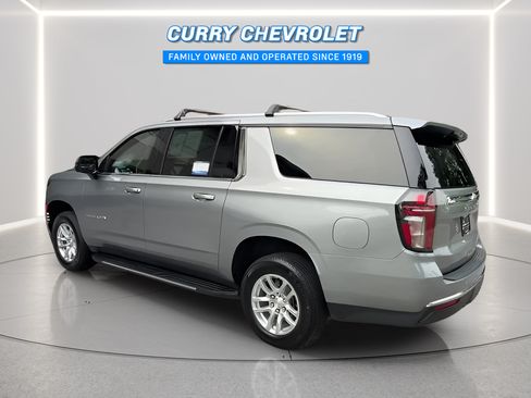 Used 2023 Chevrolet Suburban LT w/ Luxury Package AWD/4WD image 10