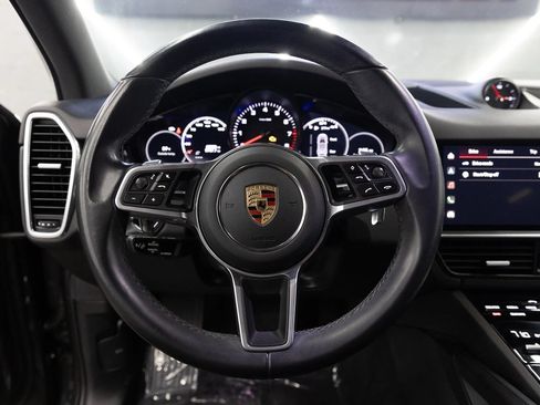 Used 2023 Porsche Cayenne AWD/4WD image 33