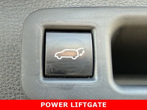 Used 2022 Toyota Highlander Platinum image 24