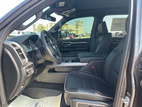 Used 2026 RAM 1500 Laramie AWD/4WD image 17
