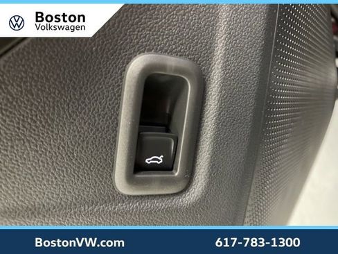 New 2026 Volkswagen Tiguan SE image 30