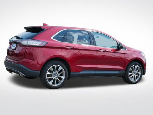 Used 2018 Ford Edge Titanium w/ Equipment Group 302A AWD/4WD image 3