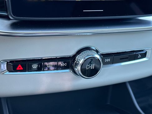 New 2026 Volvo XC90 T8 Ultra image 18