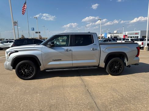 Used 2024 Toyota Tundra Limited AWD/4WD image 5