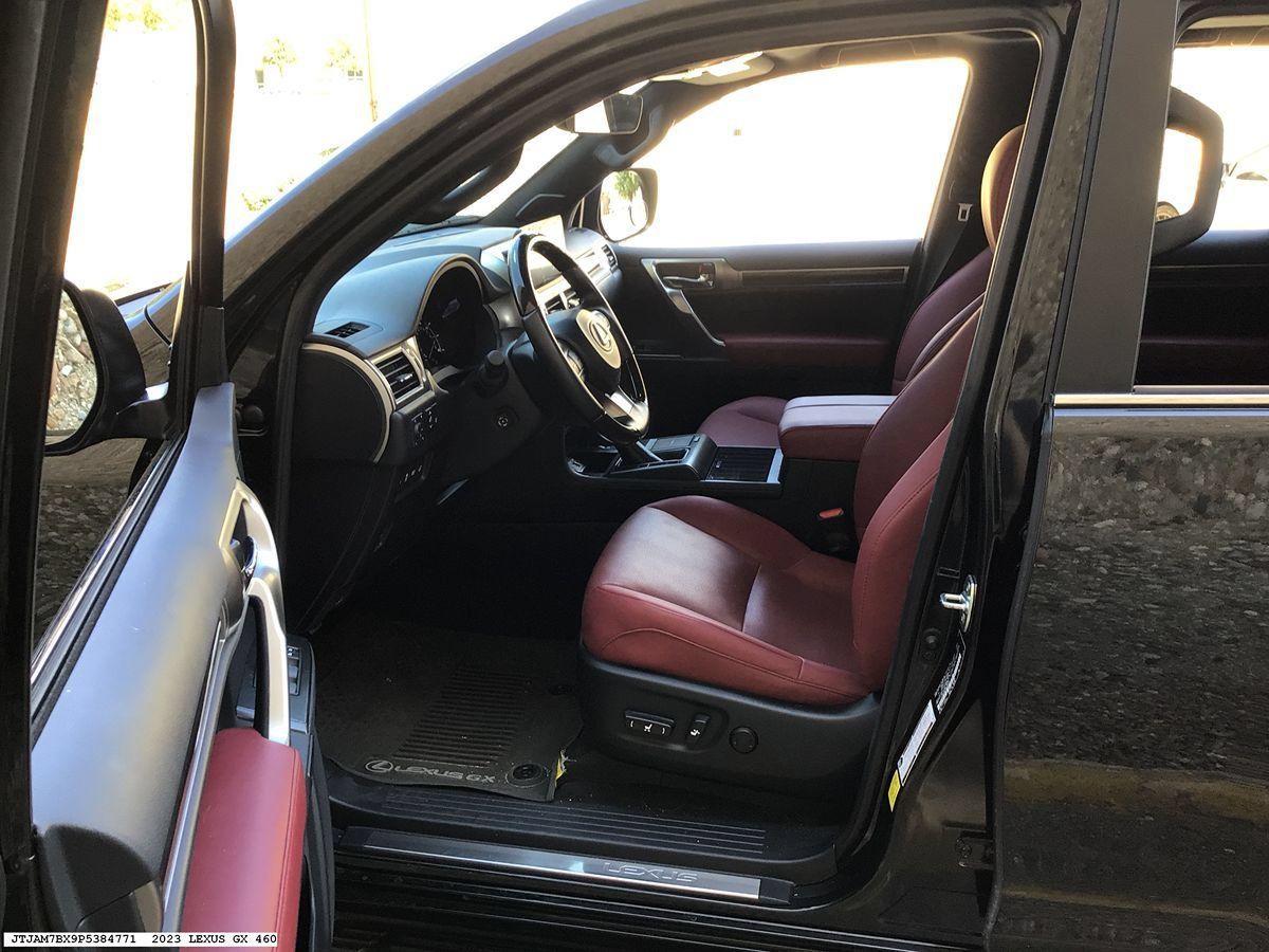 Used 2023 Lexus GX 460 Premium w/ Premium Package AWD/4WD image 8