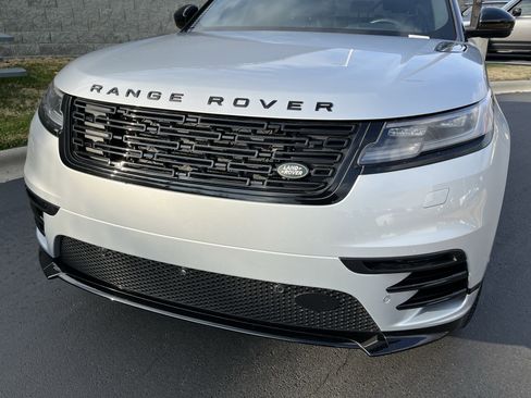 Certified 2024 Land Rover Range Rover Velar Dynamic SE image 11