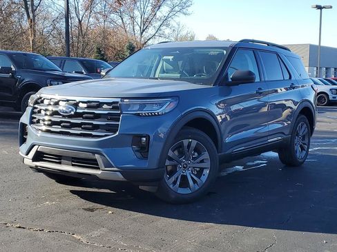 New 2026 Ford Explorer Active w/ Active Comfort Package image 1
