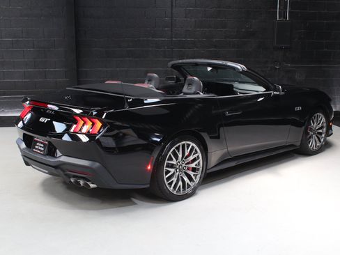 Used 2025 Ford Mustang GT Premium RWD image 83