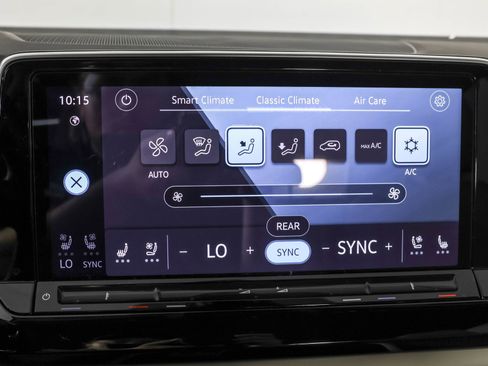 Used 2024 Volkswagen Atlas SE AWD/4WD image 29
