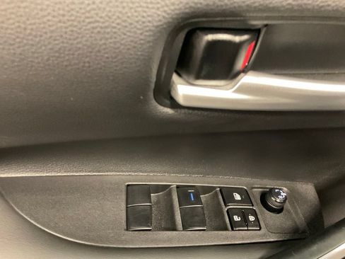 Used 2022 Toyota Corolla XSE FWD image 12