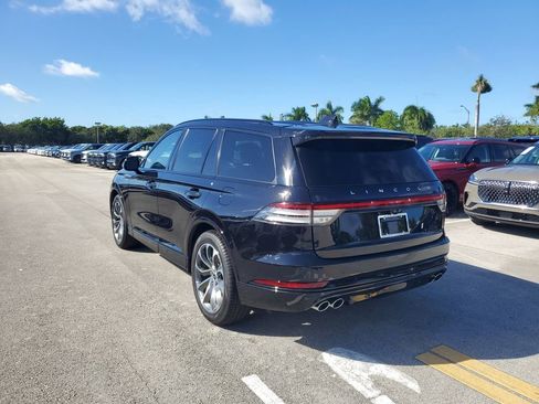 New 2025 Lincoln Aviator 2WD w/ Jet Appearance Package image 3