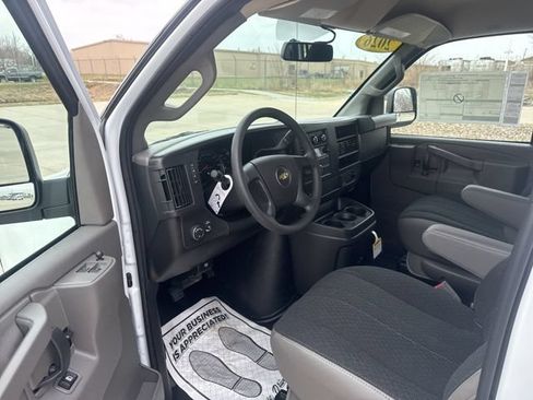 New 2026 Chevrolet Express 2500 RWD image 20