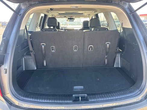 Used 2023 Kia Telluride S w/ S Sunroof Package image 5