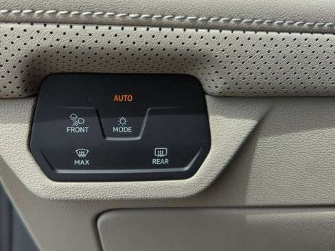 New 2026 Volkswagen Atlas SE image 37