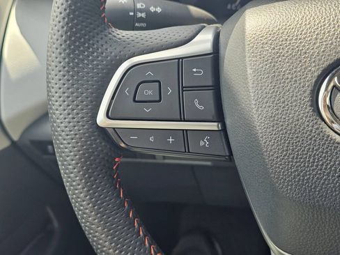 Used 2024 Toyota Sienna XSE FWD image 27