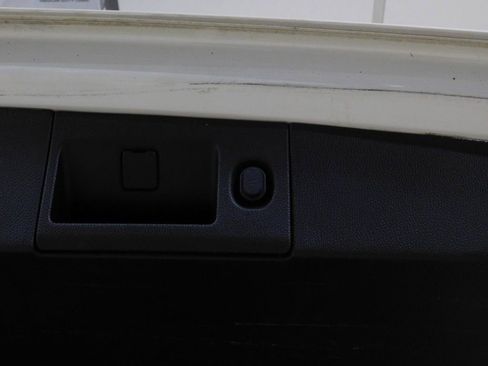 Used 2015 Cadillac Escalade Luxury image 84