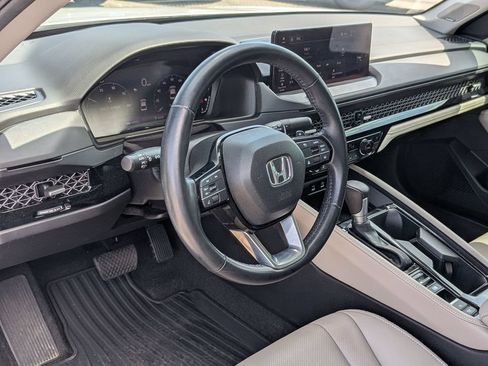 Used 2024 Honda Accord Touring image 33