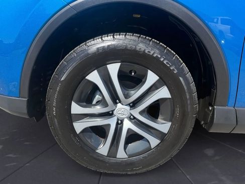 Used 2018 Toyota RAV4 LE image 33