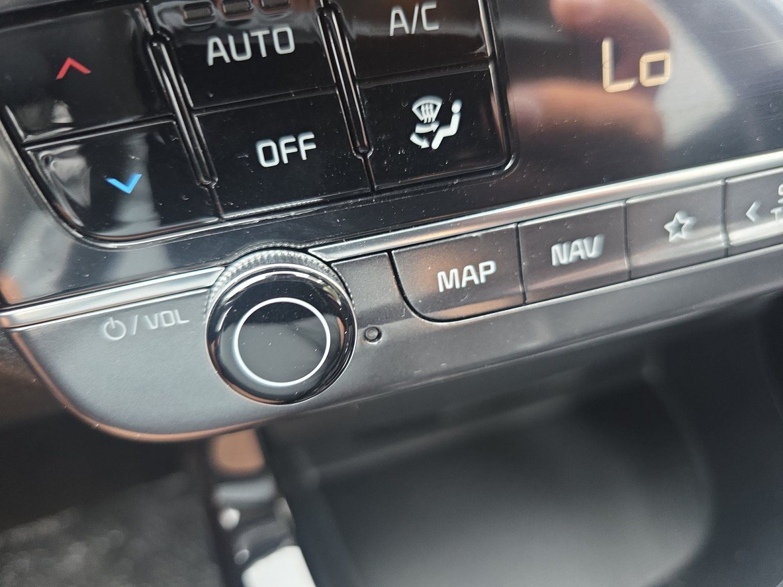 Certified 2025 Kia Seltos S AWD/4WD image 15