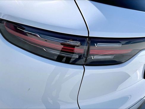 Used 2022 Porsche Cayenne image 21