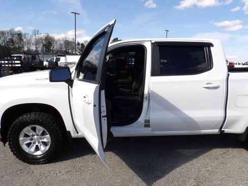 Used 2020 Chevrolet Silverado 1500 LT w/ Convenience Package image 13