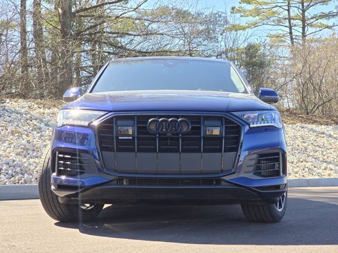 Used 2023 Audi Q7 3.0T Prestige w/ Prestige Package AWD/4WD image 9