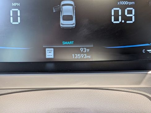 Certified 2025 Hyundai Elantra Sport FWD image 20