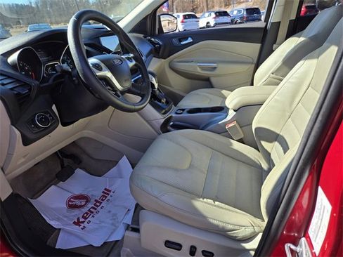 Used 2016 Ford Escape SE w/ SE Chrome Package image 9